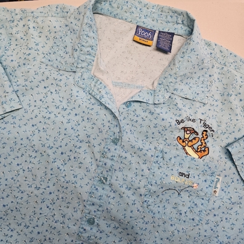 Pooh Disney Woman Blue Floral Tigger Embroidered Button Up‎ Shirt 26W 28W